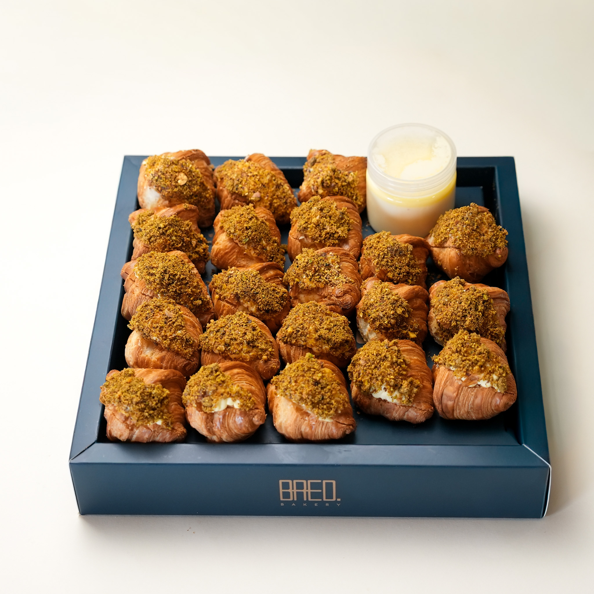 بوكس كروسان ام علي