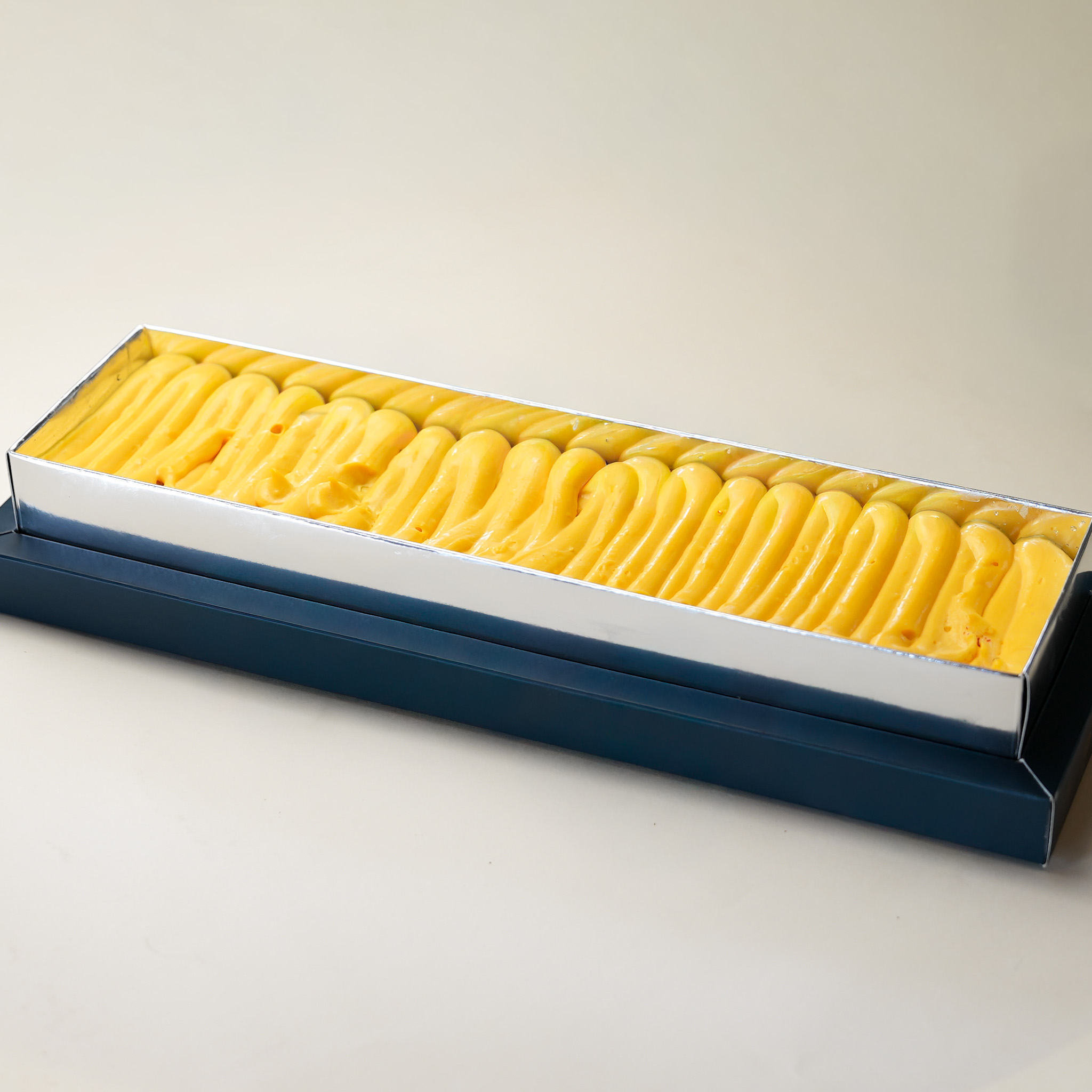 بوكس ترافيل بسبوسه زعفران