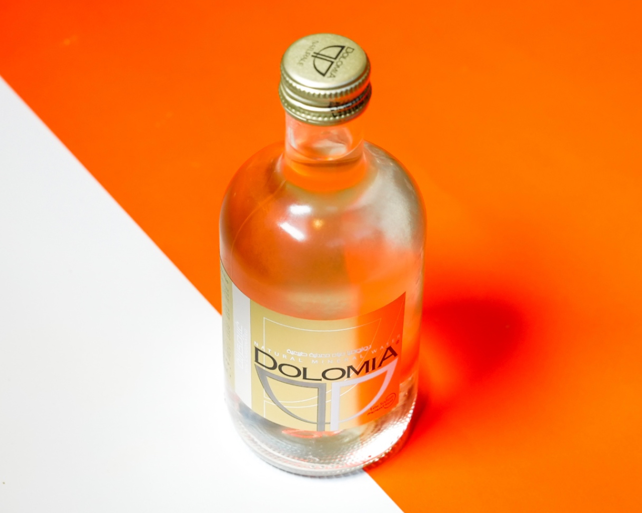 ماء دولوميا زجاج